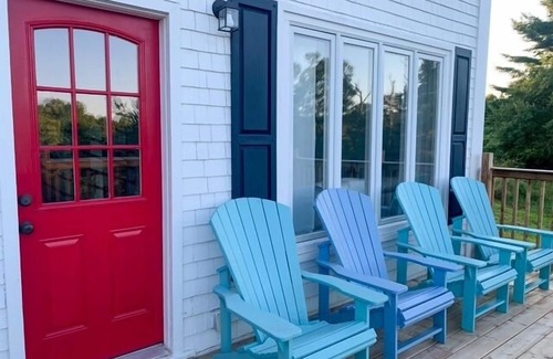 Mahone Bay Casa | Secluded Gem in Mahone Bay - away from the busy road - w/kayaks & firepit