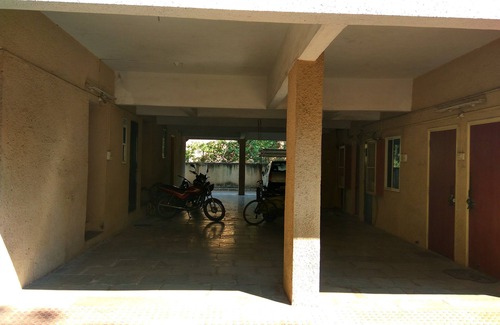 Kothrud Casa | AC Studio Room !! Estancia confortable en el corazón de la ciudad!