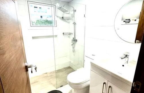 Cerro Alto Apartamento | AC, Wifi, Gym, Pool, Parking, Sec. Guards 24 hrs.