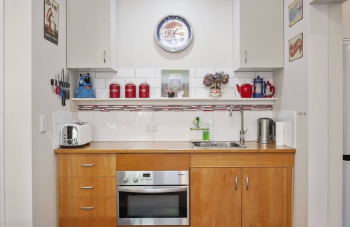 Taupo Casa | Acacia Bay Retreat - Acacia Bay Holiday Home