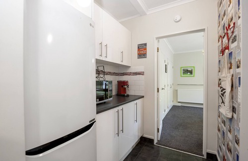 Taupo Casa | Acacia Bay Retreat - Acacia Bay Holiday Home