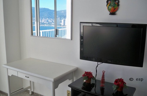 Costera Acapulco Apartamento | Acapulco Beachfront Condo Fabulous View! Asequible también!