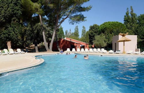 Arles Condominio | Accès Mini-Golf, Tennis + Piscine Saisonnière