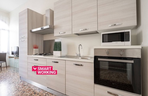 Dorsoduro Apartamento | Accademia Charm 2.2 by Wonderful Italy