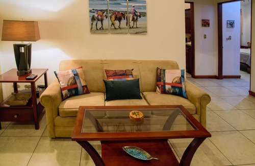 El Ocotal Villa | ¡Acceso a 3 piscinas, tenis, gimnasio! Pasos a Playa Ocotal, cerca de Coco!