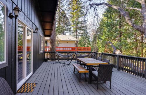 Groveland Casa | Access to Pine Mountain Lake Family Cabin with Deck