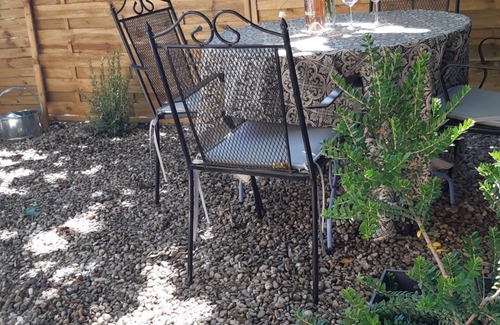 St.-Remy-de-Provence Apartamento | Accommodation with spa and garden in the heart of Saint Rémy de provence