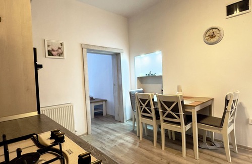 Brasov City Centre Apartamento | Accommodation in the heart of Brașov Old Town Center - pet Friendly!