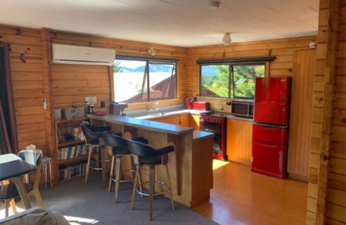 Hanmer Springs Casa | Acheron Chalet - Family and Pet Friendly