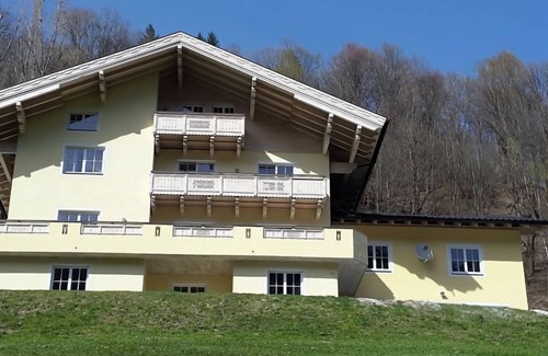 Goldegg Apartamento | Achtalgut by Interhome
