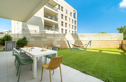 Nahariya Apartamento | Achziv Bright Garden Stay by Sea N' Rent
