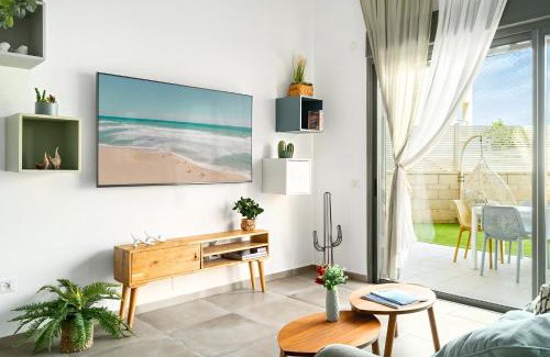 Nahariya Apartamento | Achziv Bright Garden Stay by Sea N' Rent