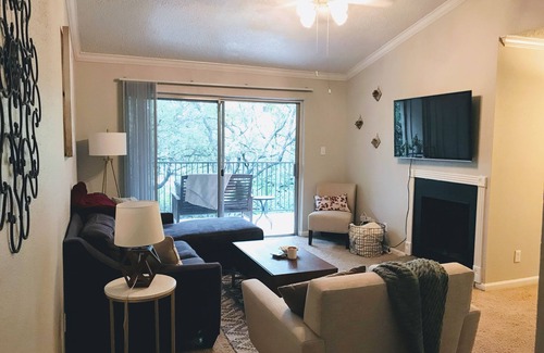 Treemont Apartamento | Disponibilidad de ACL los dos fines de semana! ¡A 15 minutos a pie del parque Zilker!