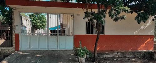Apatzingan Apartamento | Acogedor Depto 2 Rec. 1 Baño, Cocina Equip