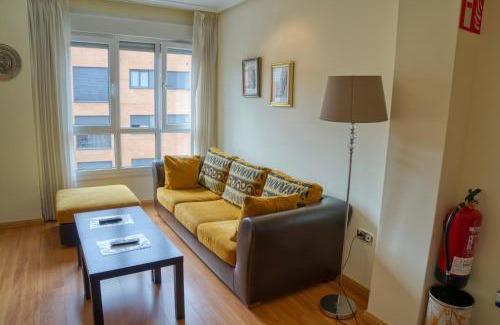 La Corredoria y Ventanielles Apartamento | Acogedor Apartamento en Oviedo Frente al HUCA