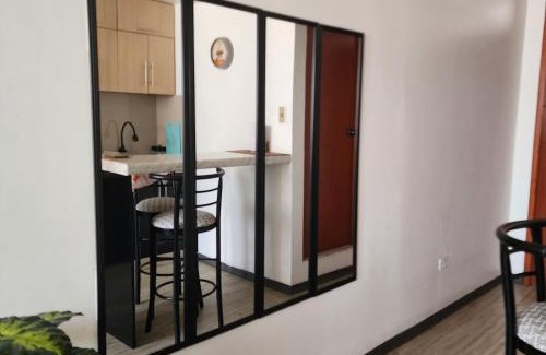 Los Olivos Apartamento | Acogedor APT a 20 min Aeropuerto