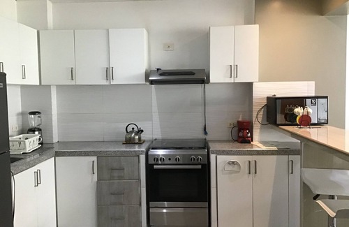 Chiclayo Apartamento | Acogedor departamento en 2 nivel con cochera, 3 TV, aire acondicionado, 4 hab