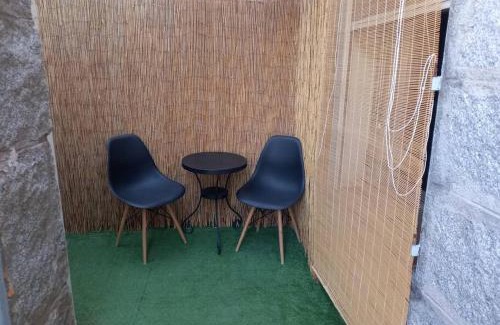 Becerril de la Sierra Apartamento | Acogedora casita loft de piedra con piscina compartida
