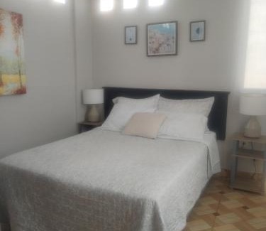 Trujillo Apartamento | Acogedores Departamentos Céntricos Huanchaco 4 p