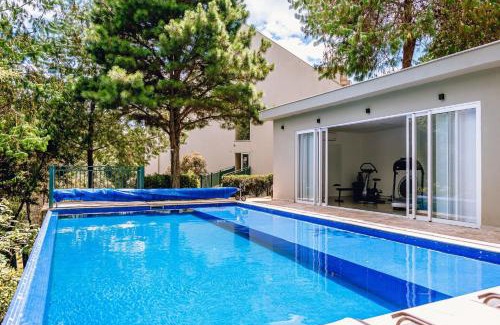 Vila Inglesa Apartamento | Aconchegante apartamento em Campos do Jordão, região Capivari - PET friendly#