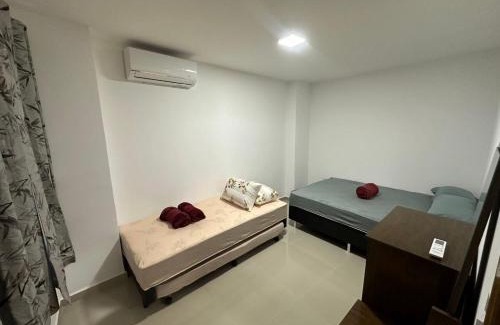 Recreio dos Bandeirantes Apartamento | Aconchegante apt de 2 dormitorios
