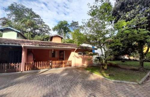 Boicucanga Beach Casa | Aconchego 3 dorms, piscina, churrasq em Condomínio Fechado