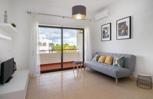 Alporchinhos Apartamento | Acqua Vista Family Apartment - 200M from BEACH
