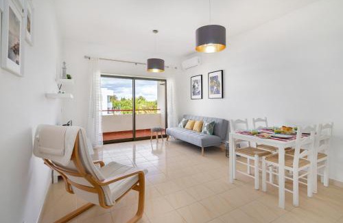 Alporchinhos Apartamento | Acqua Vista - Family & Pool & 300M from BEACH