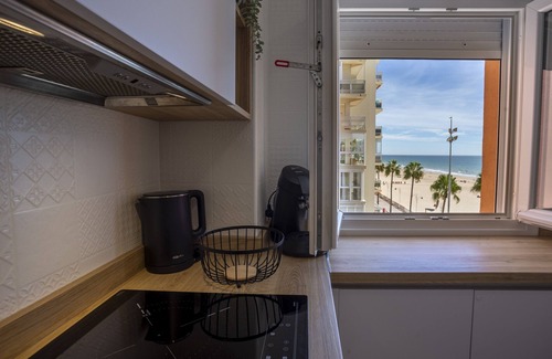 Cadiz Apartamento | ACQUARELA Family Home free parking by Cadiz4Rentals