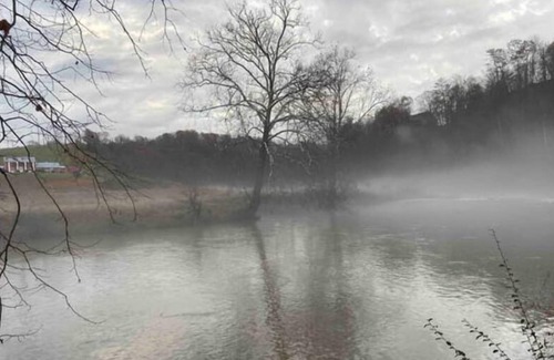 Lexington Casa | Acres on River - Bball, Pool Table, Fire Ring