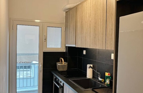 Kinosargous Apartamento | Acropolis Aria Apartment-Steps to Metro & Tram