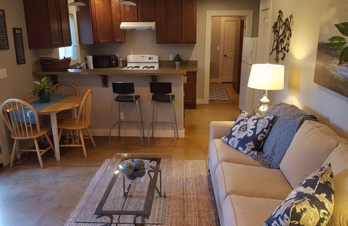 South Berkeley Apartamento | Al otro lado de BART, Nueva construcción1 Bd / 1Ba-Privada