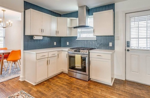 Fort Worth Cultural District Casa | Across from Dickies Arena right in the heart of all the action