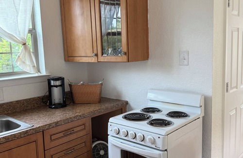 Westcliff Apartamento | Across from TCU Leasing at 1500 month all utilities and wifi included in June.