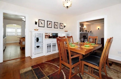 Sebastopol Casa | Across from The Barlow/Wine country