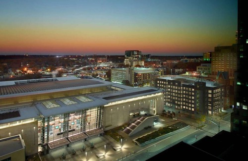 Downtown Casa | Across Raleigh Convention Center + Dining & Pool