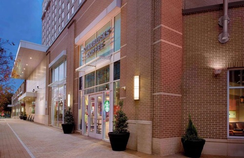 Downtown Casa | Across Raleigh Convention Center + Dining & Pool
