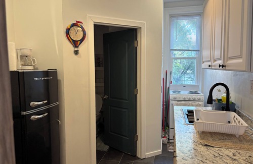 Glenwood Apartamento | Across Temple Hosp 1 bedroom