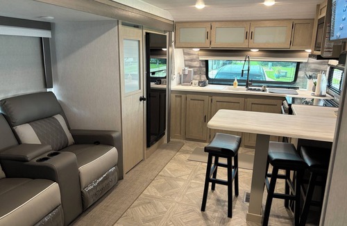 Foley Casa | Across the street from OWA. Camper rental close to area beaches!