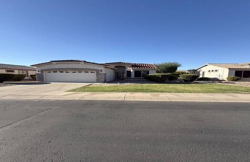Gilbert Casa | Active Adult Escape in Trilogy – Golf, Fitness, Pools & More!
