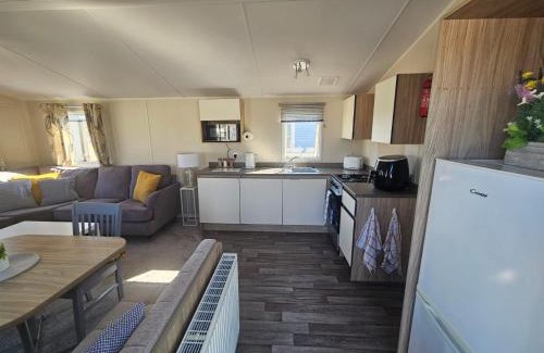 Towyn Otro | AD static Towyn