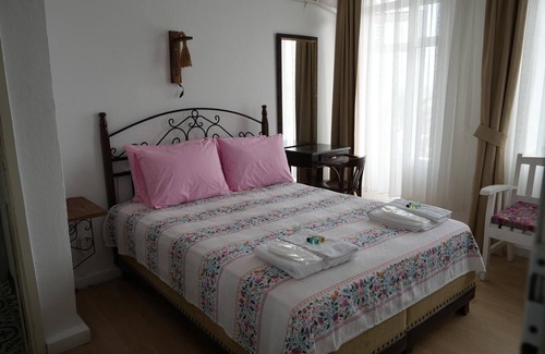 Bozcaada Cama Y Desayuno | Ada Marin Karahanlı Otel