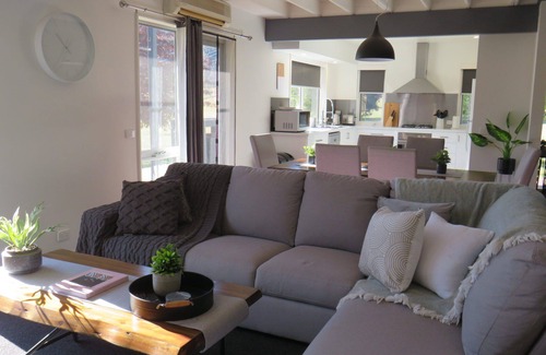 Tolmie Casa | Adamsville Acres - Tolmie