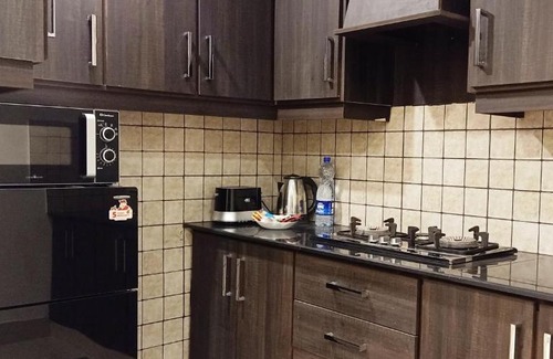 Bahria Town Apartamento | Adara canal suites