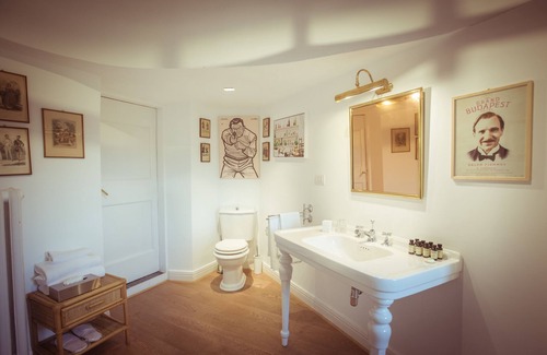 Santo Spirito Cama Y Desayuno | AdAstra Suites