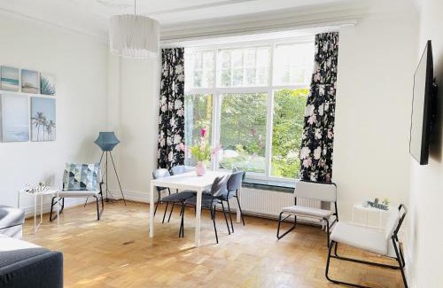 Aalborg Apartamento | aday - Aalborg mansion - Big apartment with garden