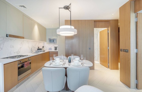 Downtown Dubai Apartamento | Address Residences Dubai Opera - Burj Khalifa City Views 2 & 3-Bedroom Apartment 1 minute walk to Burj Khalifa, Dubai Mall, Dubai Fountain by Heaven Crest