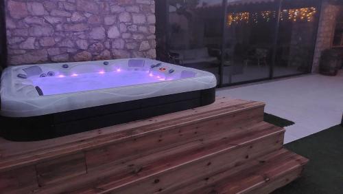 Leiria Casa | Adega D'Aldeia com piscina e jacuzzi