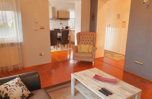 Miskolc Apartamento | Adel Apartman