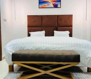 Epetu Apartamento | Adetola place